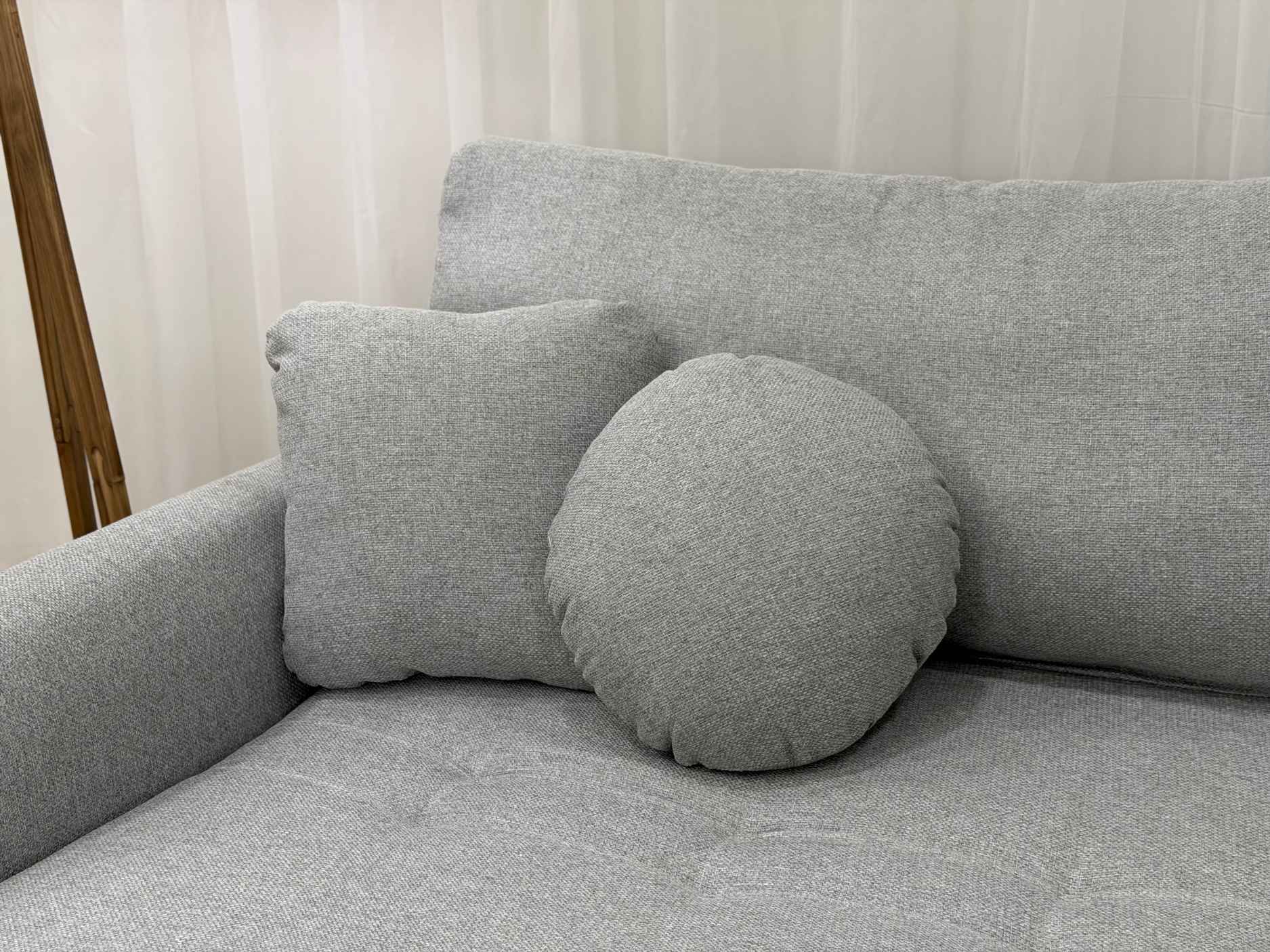Sofa Cama Organ Molas Ensacadas 2.30m – Cinza Linho/Marrom Courino - Imagem 5